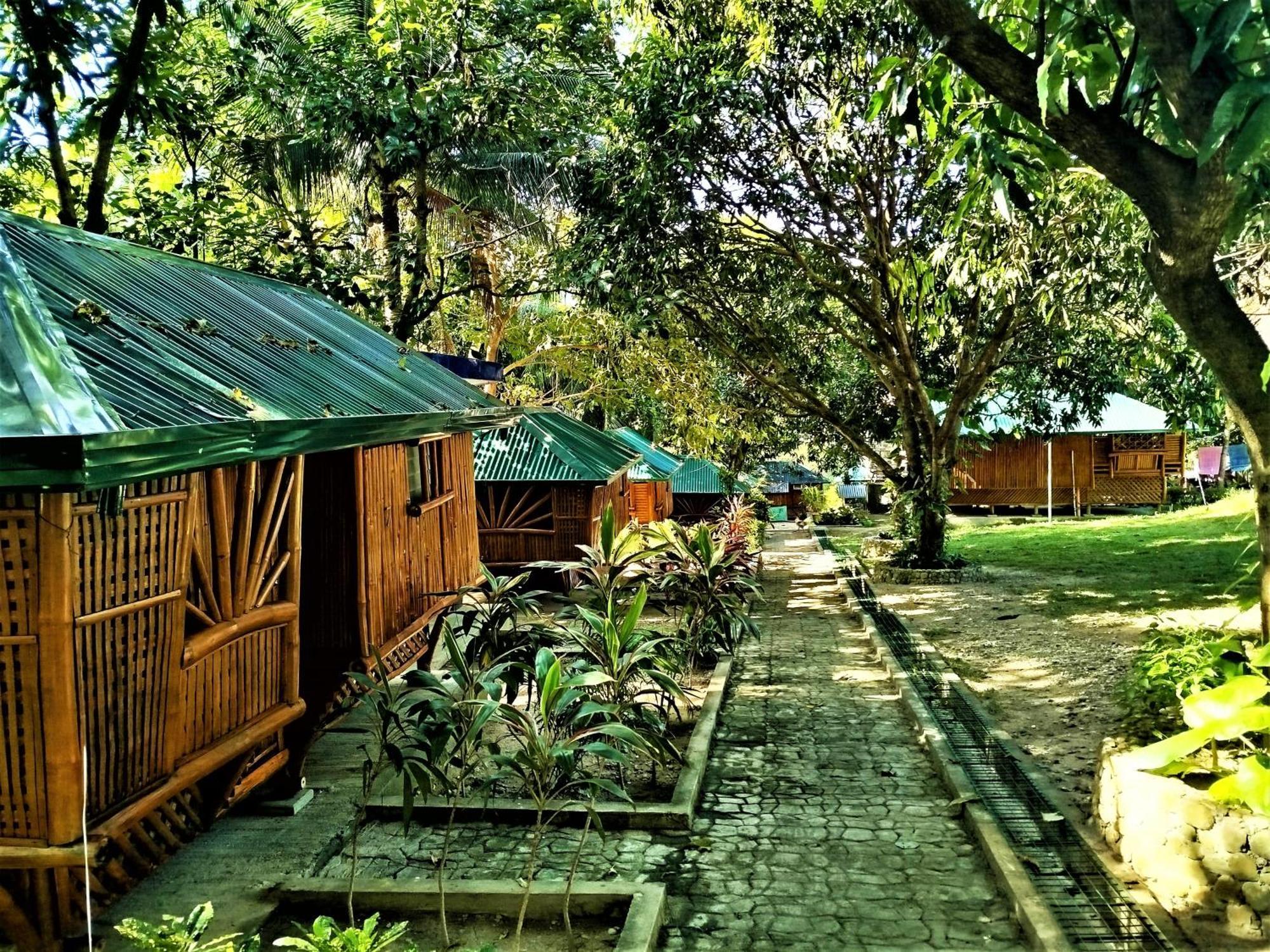 Rea'S Bamboo Resort Gabaldon Exterior photo