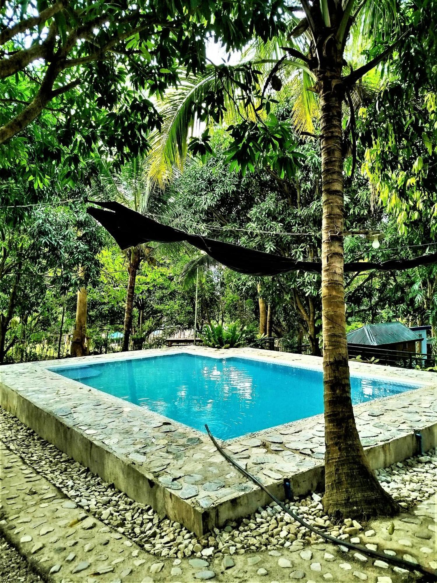 Rea'S Bamboo Resort Gabaldon Exterior photo